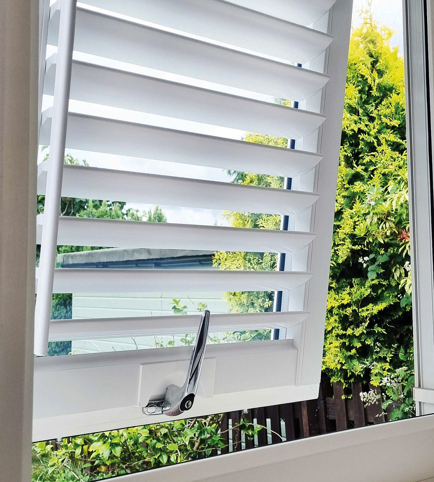 Louvolite Perfect Fit uPVC Shutters LITE - Cotton Natural White - Image 4